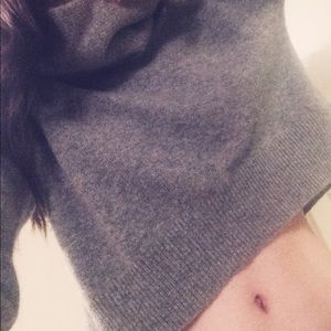 Club Monaco Cropped sweater